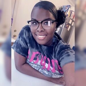 Meet your Posher, Keishla